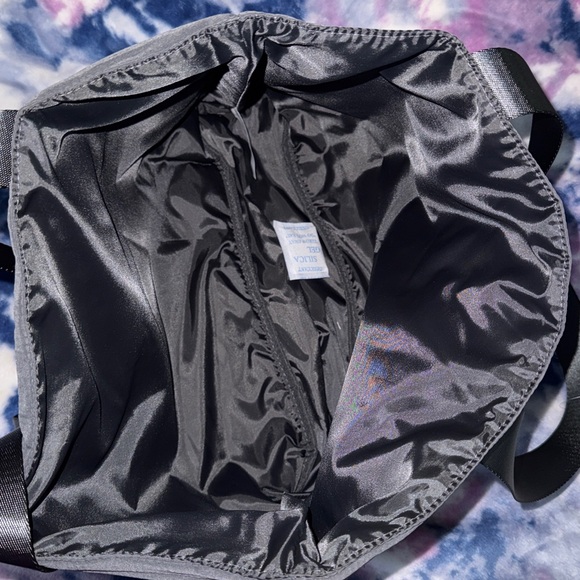 🆕 Yankee Candle Gray Quilted Fabric Tote - Picture 6 of 7